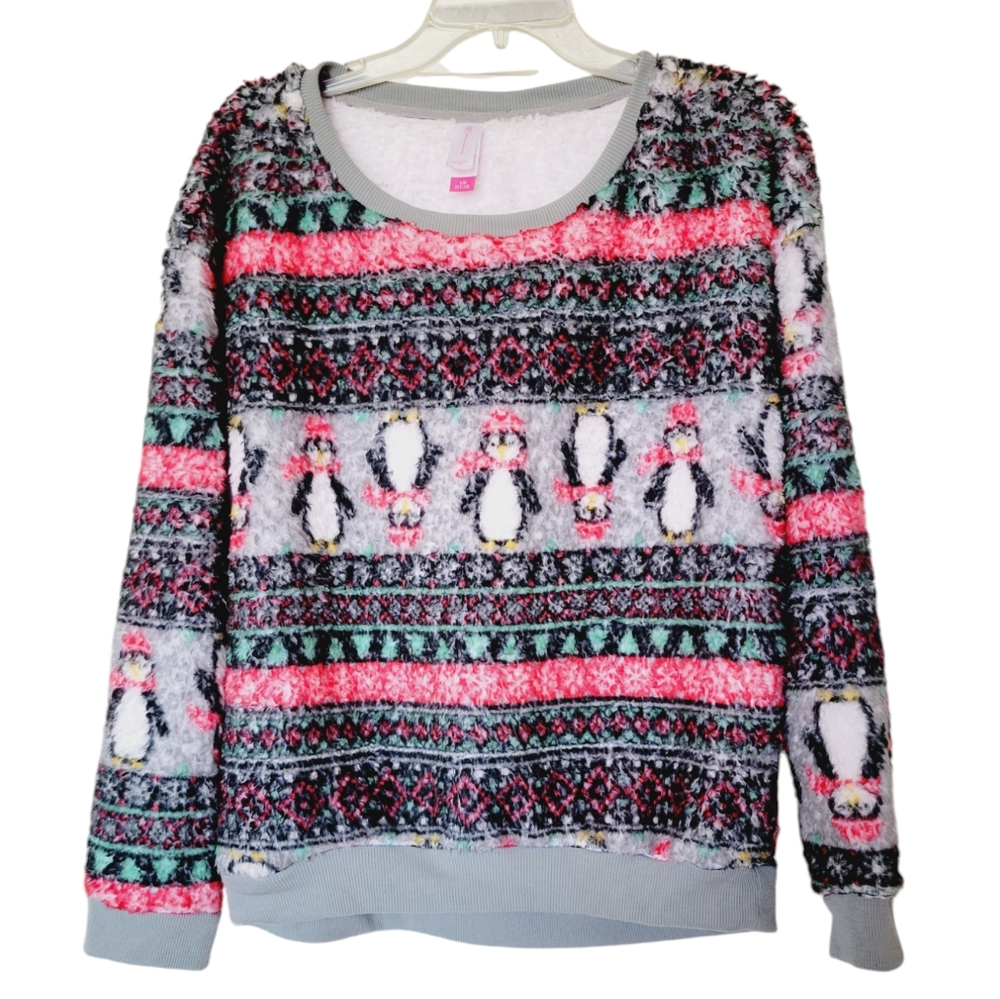 🌺3 for $10 No Boundaries Fuzzy Christmas Penguins Sweater